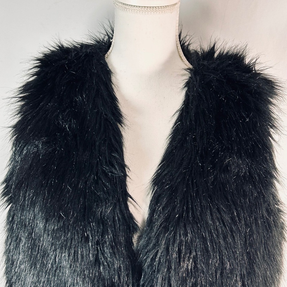 Time and Tru Womens Black Faux Fur Vest Shaggy Open Front Sleeveless Medium 8-10 - Picture 2 of 10